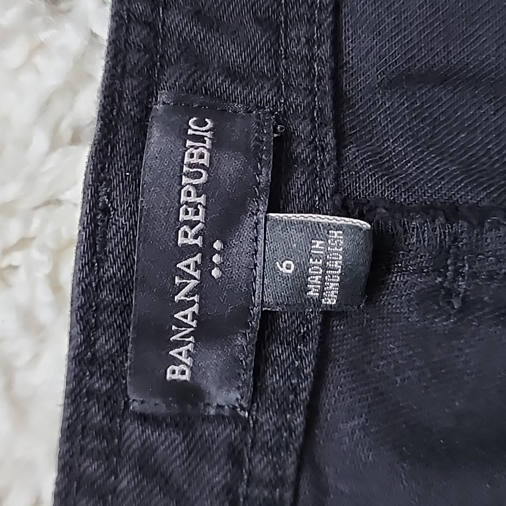 **Donated** Banana Republic cropped pants - Picture 2 of 10